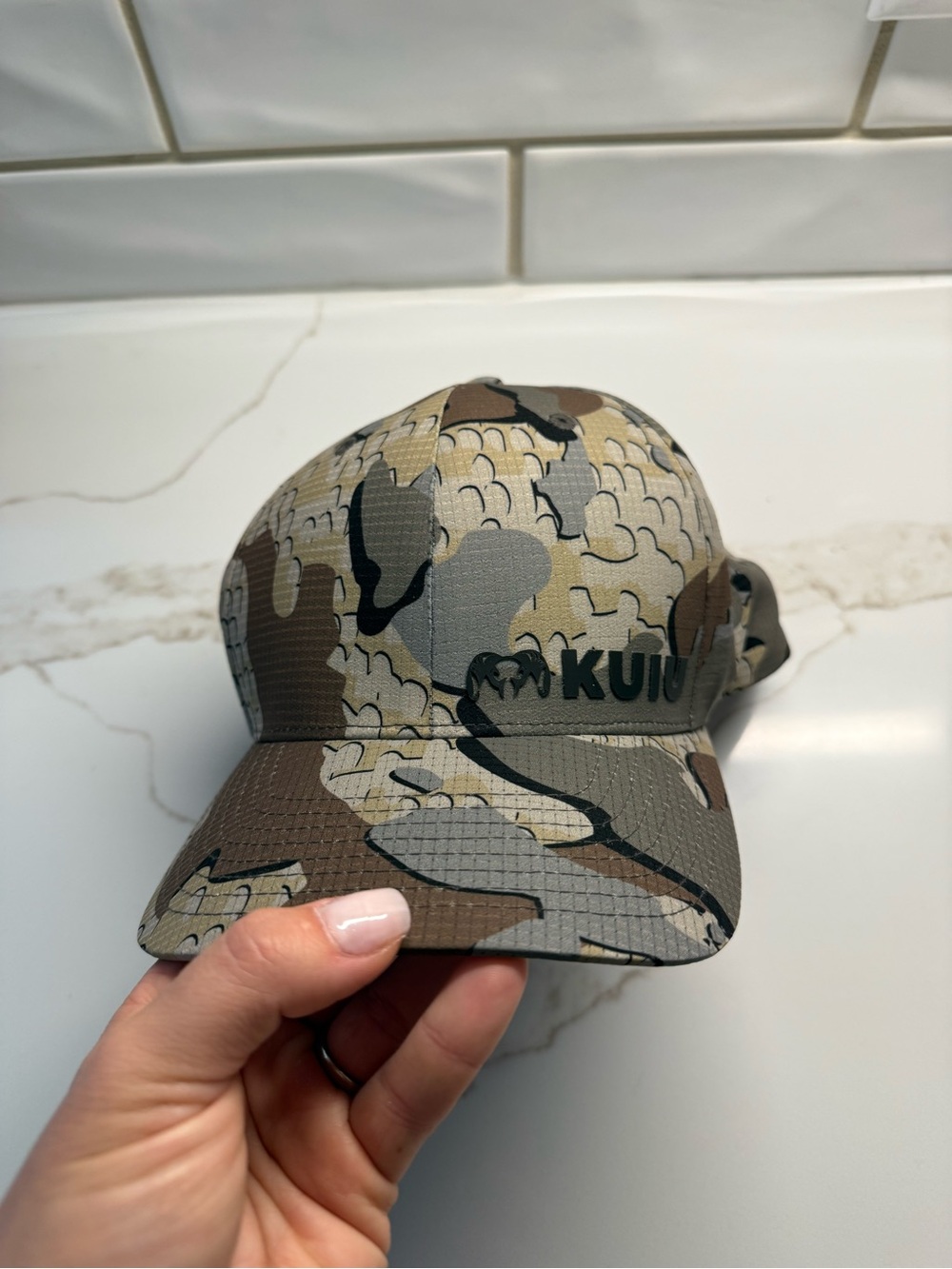 KUIU Scaled Camo fitted Hat - Brown, Tan & Gray